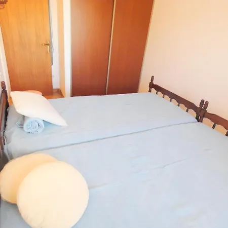 Golf 8 Apartment *